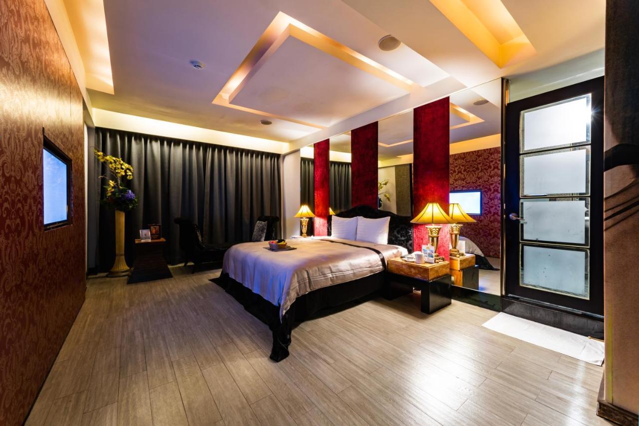 Liti Motel Đài Trung Ngoại thất bức ảnh