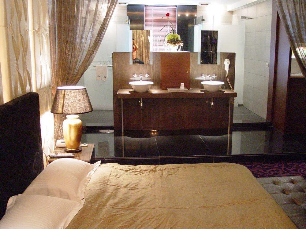 Liti Motel Đài Trung Ngoại thất bức ảnh