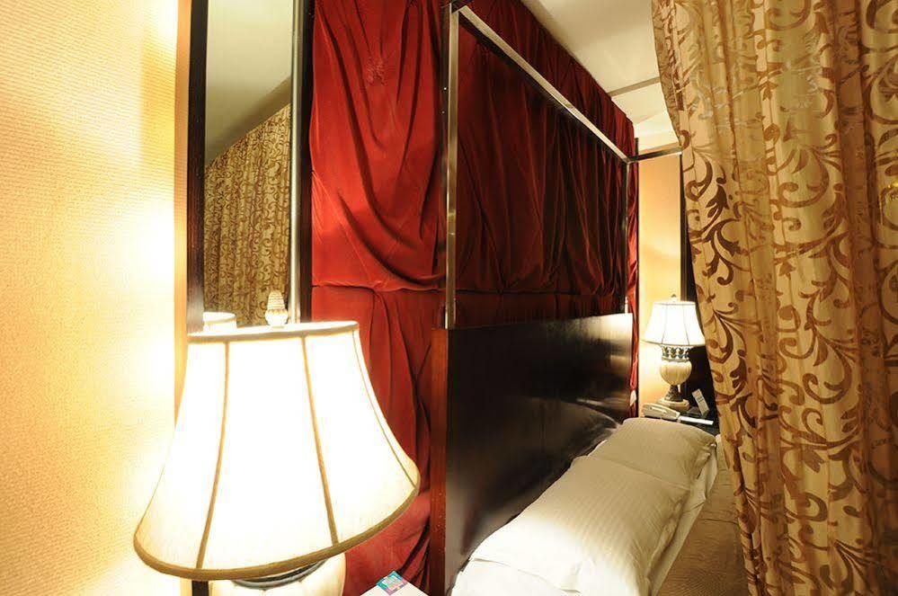Liti Motel Đài Trung Ngoại thất bức ảnh