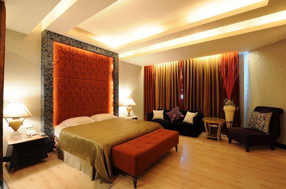 Liti Motel Đài Trung Ngoại thất bức ảnh