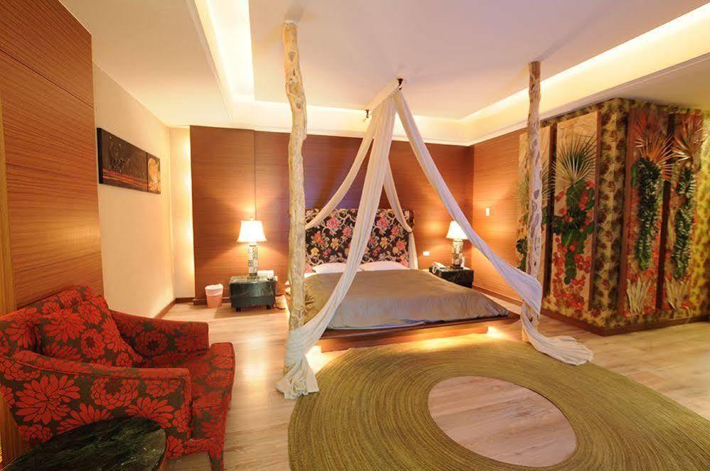Liti Motel Đài Trung Ngoại thất bức ảnh