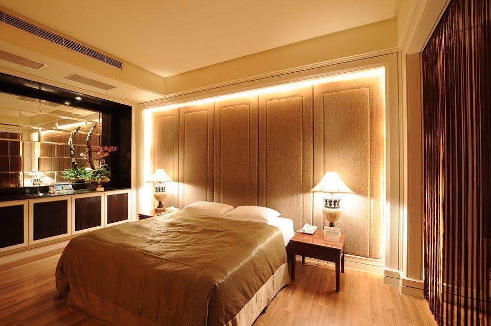 Liti Motel Đài Trung Ngoại thất bức ảnh