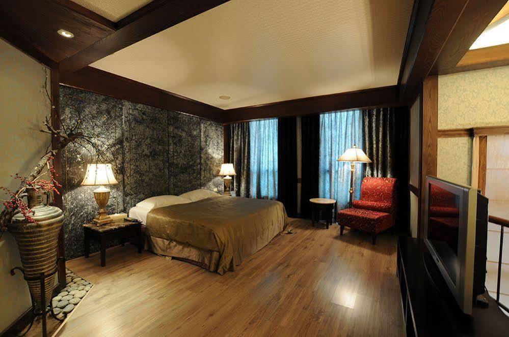 Liti Motel Đài Trung Ngoại thất bức ảnh